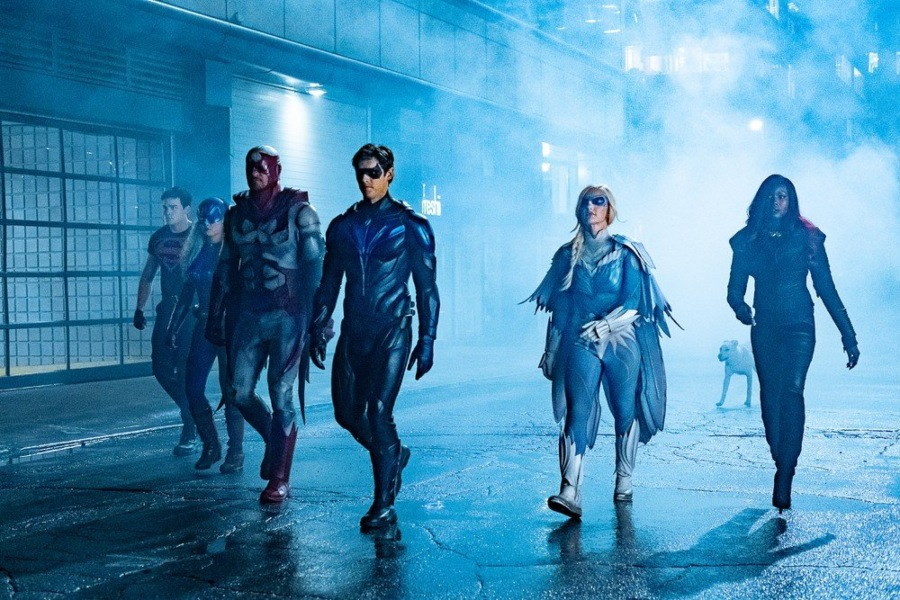 Nightwing se presenta en las grabaciones de la tercera temporada de Titans