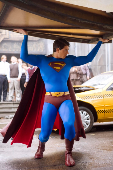Crisis en Tierras Infinitas curó 'la herida emocional' que Superman Returns dejó a Brandon Routh