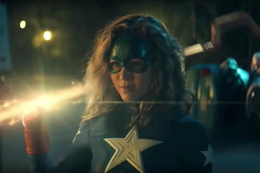 Las aventuras vuelven con Stargirl en el primer teaser tráiler de su temporada 3