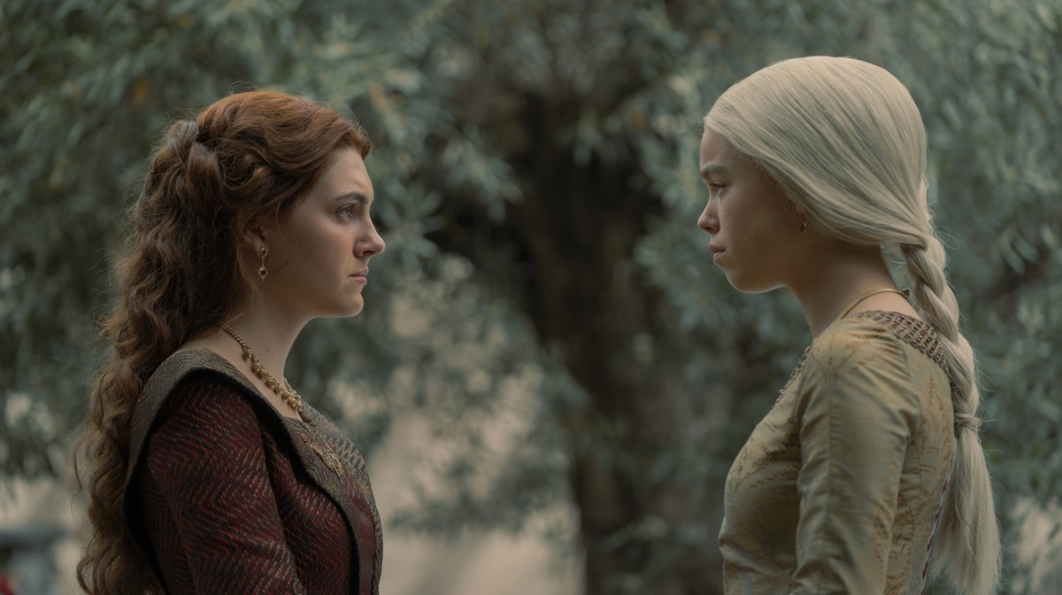 Rhaenyra Targaryen y Emily Carey cambian de rostro en House of the Dragon