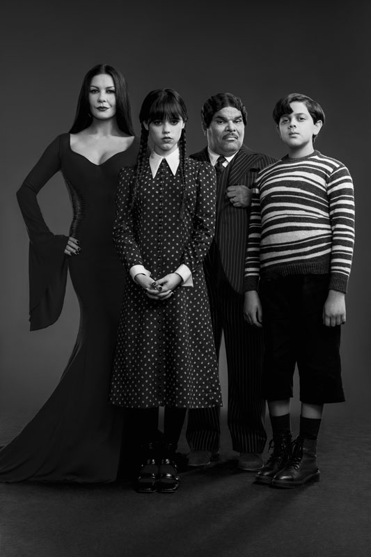 La serie de Merlina, Tim Burton, presenta fecha de estreno y póster