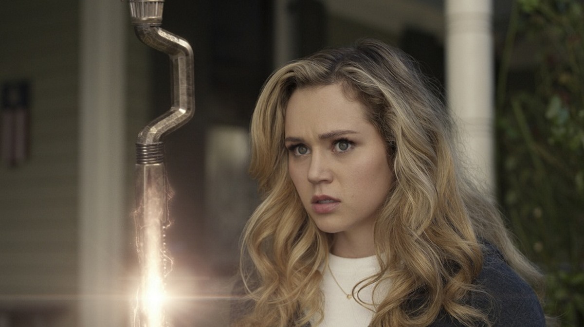 Stargirl: Brec Bassinger adelanta detalles de la temporada 3