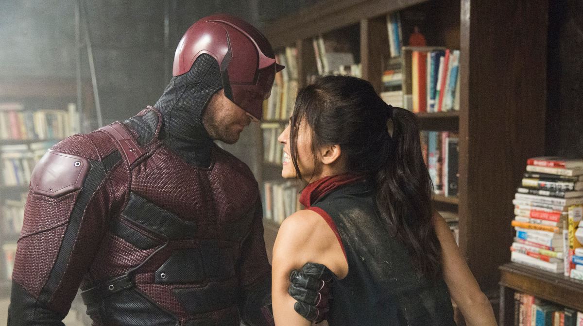 Elektra sabe que Daredevil y She-Hulk son más que amigos