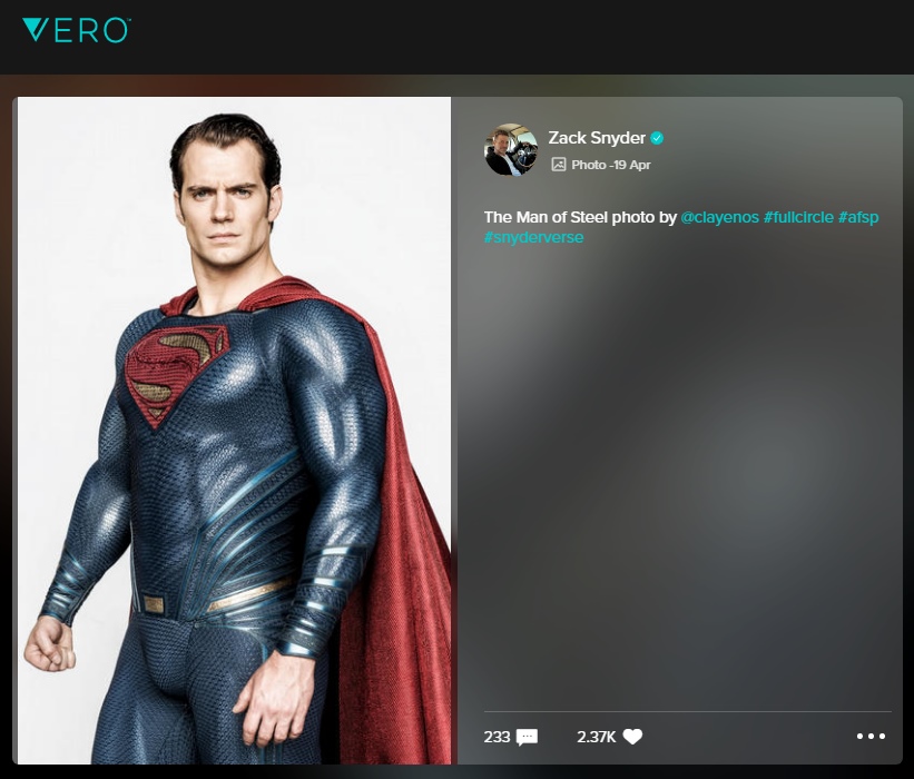 Zack Snyder devela foto inédita de Henry Cavill como Superman