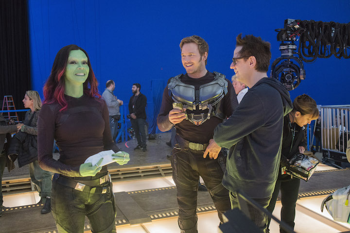 Guardians Of The Galaxy Vol. 2..L to R: Zoe Saldana (Gamora), Chris Pratt (Star-Lord/Peter Quill), and Director James Gunn on set. ..Ph: Chuck Zlotnick..©Marvel Studios 2017